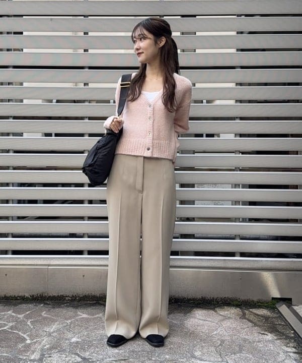 YUIさんの「BEAMS WOMEN｜ハイウエスト ワイド ストレートパンツ＊」を使ったコーディネート