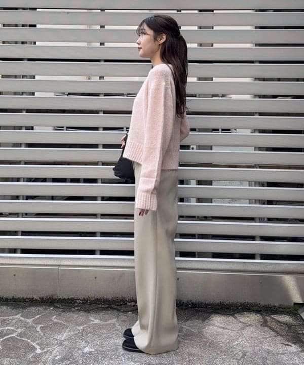 YUIさんの「BEAMS WOMEN｜ハイウエスト ワイド ストレートパンツ＊」を使ったコーディネート