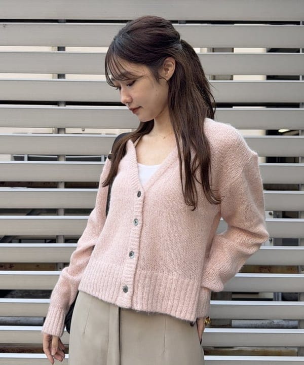 YUIさんの「BEAMS WOMEN｜ハイウエスト ワイド ストレートパンツ＊」を使ったコーディネート