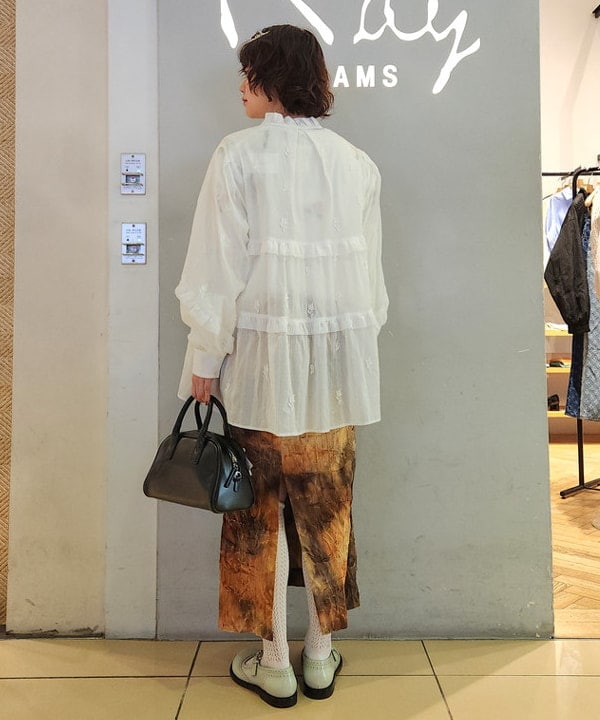 saori KATOさんの「BEAMS WOMEN｜ワイド ビッグ リボン ヘアピン」を使ったコーディネート