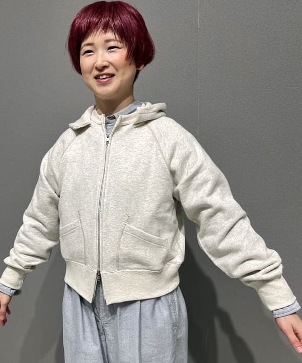 木村 梨香さんの「BEAMS WOMEN｜レトロ フィット ジップ フーディー」を使ったコーディネート