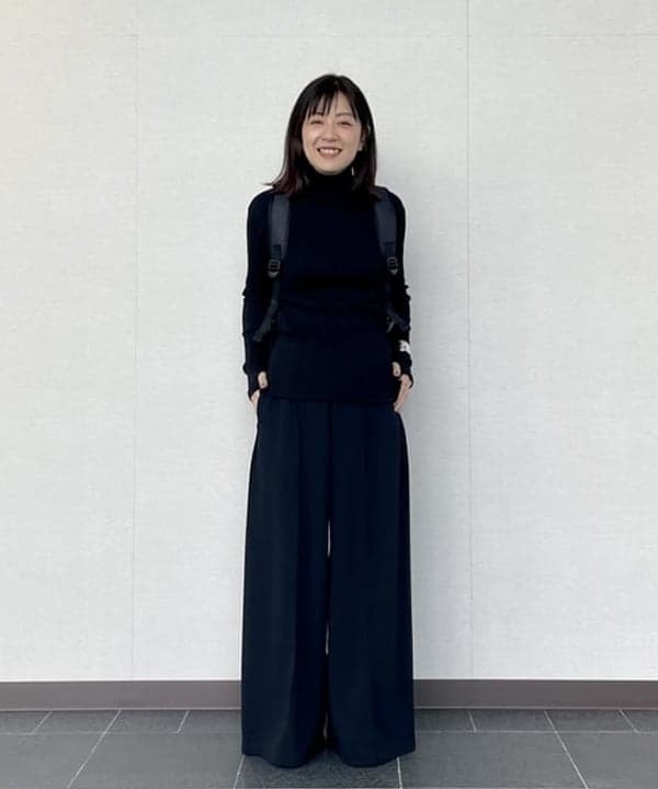 住吉　明佳さんの「BEAMS WOMEN｜TATRAS / 別注 ACACIA ノーカラー ライトダウンジャケット」を使ったコーディネート