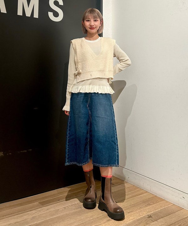 佐藤 亜美さんの「BEAMS WOMEN｜レトロ フィット ジップ フーディー」を使ったコーディネート