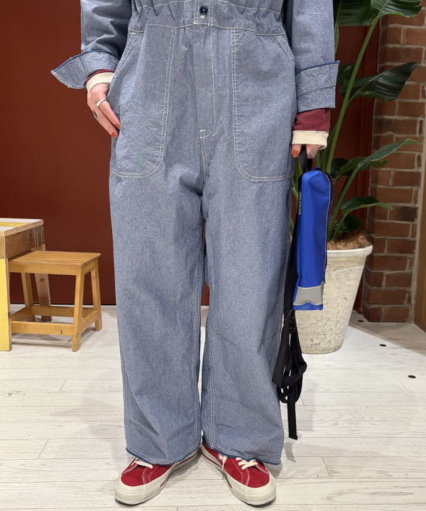 クロサワさんの「BEAMS WOMEN｜Champion / ロゴ リバースウィーブ(R) クルーネック スウェットシャツ」を使ったコーディネート