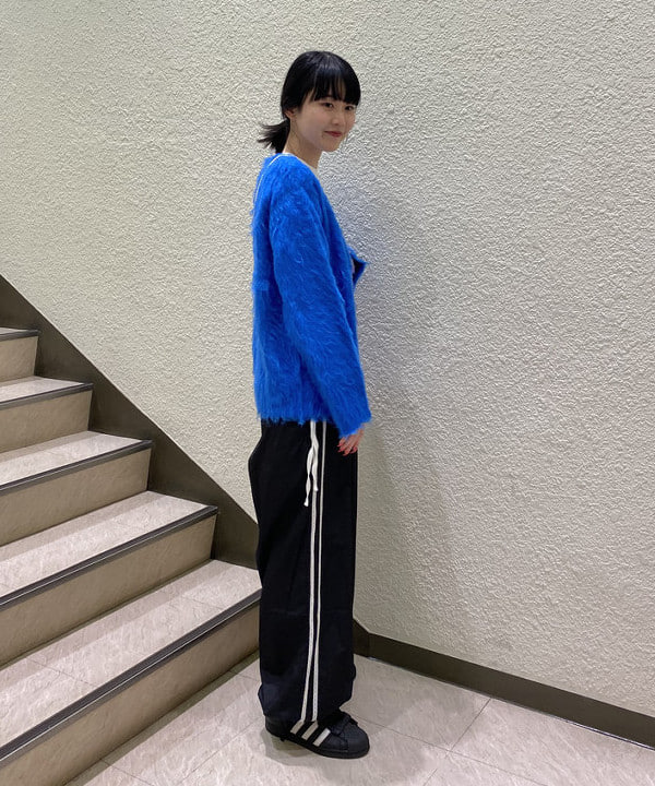 め　め　こさんの「レース ライン トラック パンツ」を使ったコーディネート
