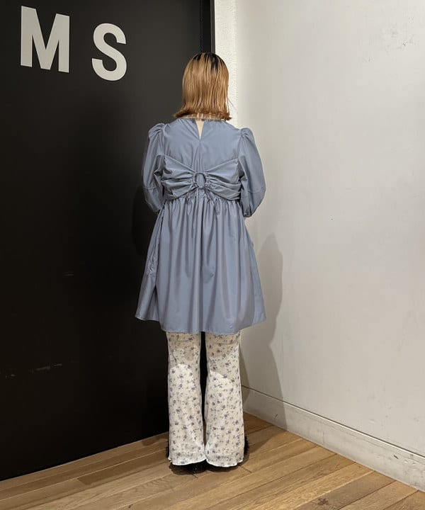 Ito_ririkaさんの「BEAMS WOMEN｜タフタ ギャザー ヨーク ミニ ワンピース」を使ったコーディネート