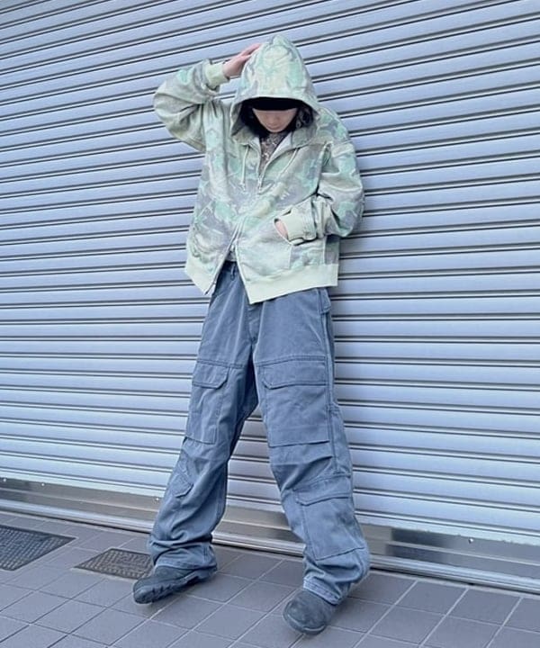 菊田 悠さんの「BEAMS WOMEN｜フェードカモ ジップアップ フーディ」を使ったコーディネート