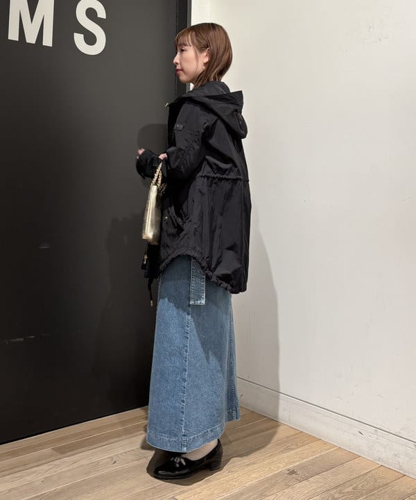 makita mikaさんの「BEAMS WOMEN｜TATRAS × Demi-Luxe BEAMS / 別注 CRIDORLA ナイロン フード ブルゾン」を使ったコーディネート