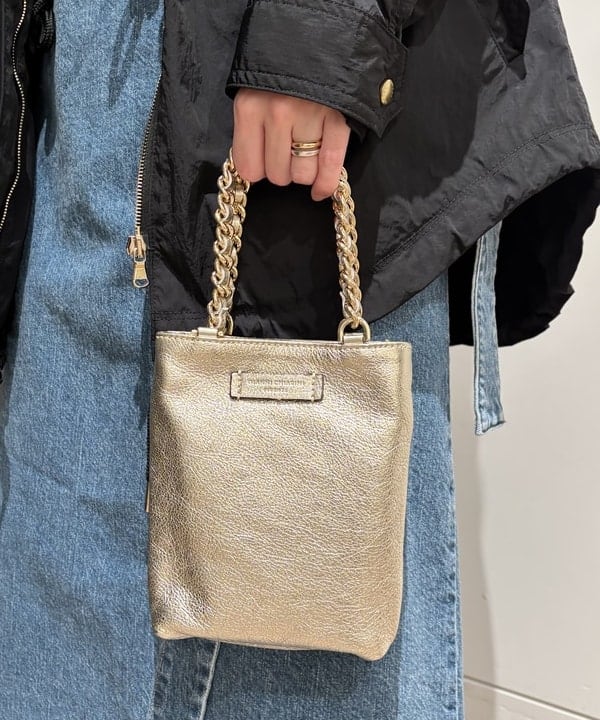 makita mikaさんの「BEAMS WOMEN｜TATRAS × Demi-Luxe BEAMS / 別注 CRIDORLA ナイロン フード ブルゾン」を使ったコーディネート
