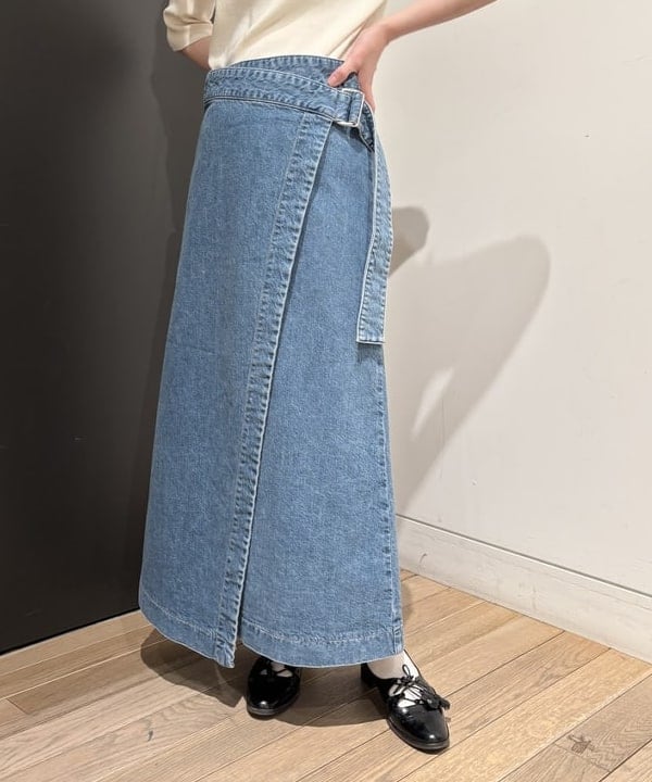 makita mikaさんの「BEAMS WOMEN｜TATRAS × Demi-Luxe BEAMS / 別注 CRIDORLA ナイロン フード ブルゾン」を使ったコーディネート