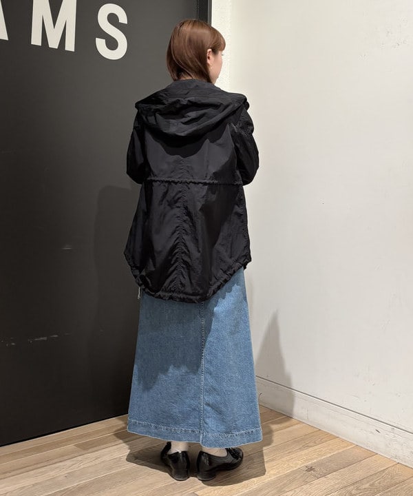 makita mikaさんの「BEAMS WOMEN｜TATRAS × Demi-Luxe BEAMS / 別注 CRIDORLA ナイロン フード ブルゾン」を使ったコーディネート
