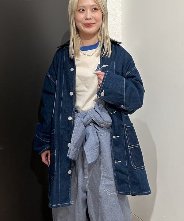 安藤 菜央さんの「BEAMS WOMEN｜シャンブレー ステンシル オールインワン」を使ったコーディネート