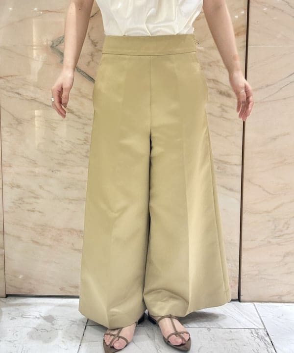 佐藤 美樹さんの「BEAMS WOMEN｜グロス パンツ .M」を使ったコーディネート