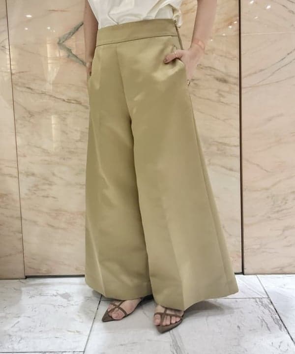 佐藤 美樹さんの「BEAMS WOMEN｜グロス パンツ .M」を使ったコーディネート