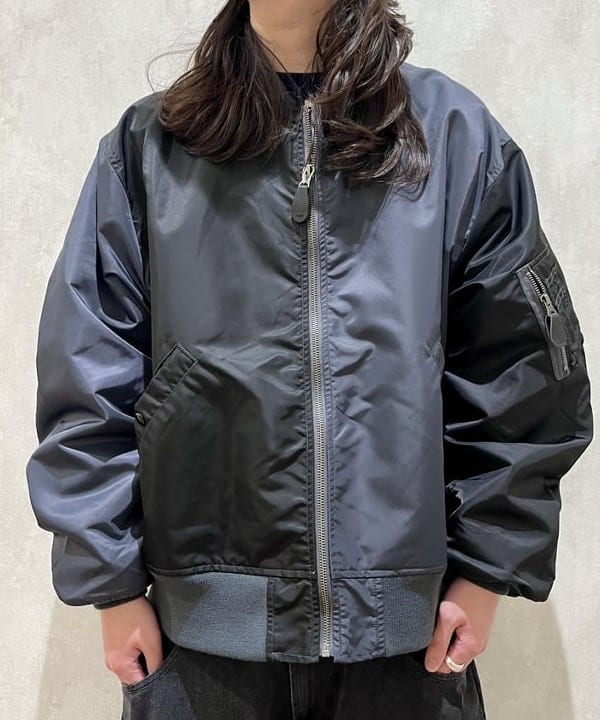 トラ吉さんの「BEAMS WOMEN｜撥水 ワイドフィット クレイジー MA-1」を使ったコーディネート