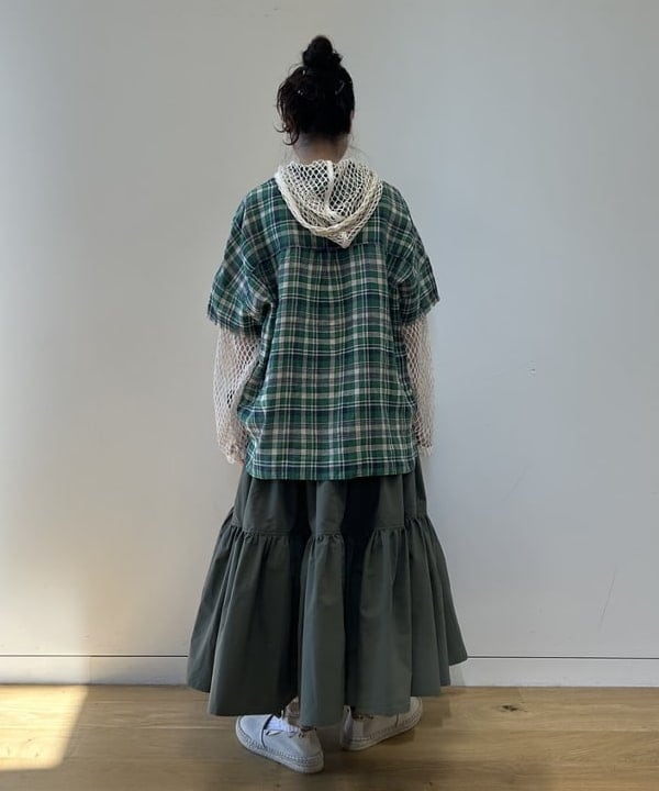 清水 彩乃さんの「BEAMS WOMEN｜【別注】Gramicci / ティアード スカート」を使ったコーディネート