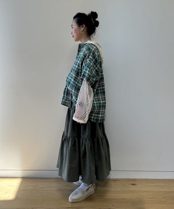 清水 彩乃さんの「BEAMS WOMEN｜【別注】Gramicci / ティアード スカート」を使ったコーディネート