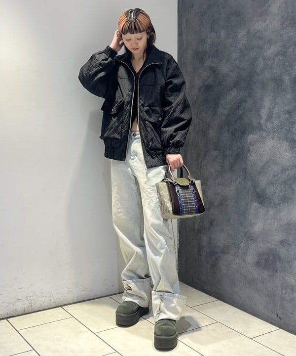 前田 優衣さんの「BEAMS WOMEN｜ジャカード ナカワタ スタンドカラー ブルゾン」を使ったコーディネート