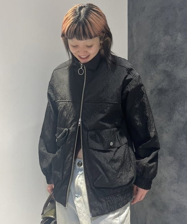 前田 優衣さんの「BEAMS WOMEN｜ジャカード ナカワタ スタンドカラー ブルゾン」を使ったコーディネート