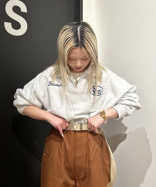 安藤 菜央さんの「BEAMS WOMEN｜Dickies / 別注 ダック ワイド パンツ」を使ったコーディネート