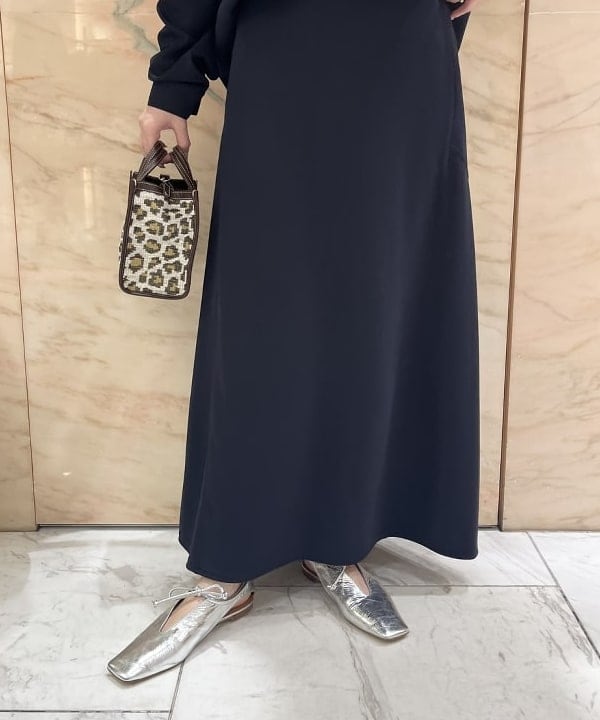 関 桂子さんの「BEAMS WOMEN｜PIPPICHIC / AMBER COCO フラットシューズ」を使ったコーディネート