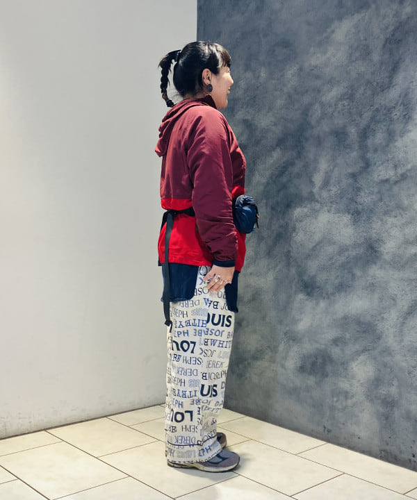 佐藤 歩さんの「BEAMS WOMEN｜ボーイ ワード イージーパンツ」を使ったコーディネート
