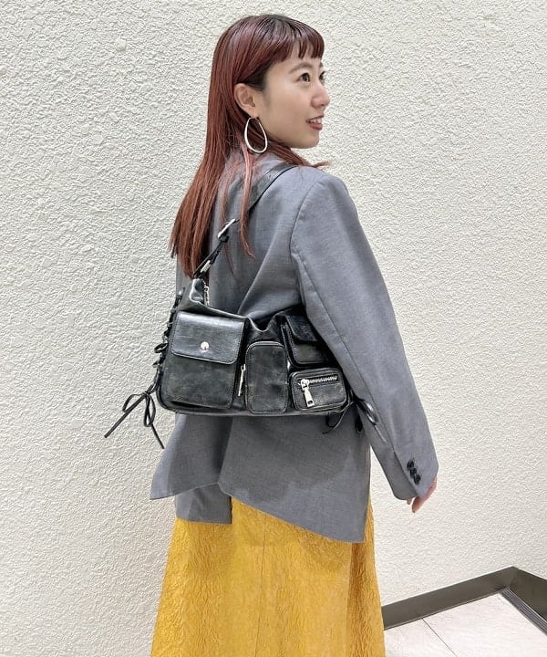 庭野 優紀さんの「BEAMS WOMEN｜ASICS / GEL-KINETIC FLUENT」を使ったコーディネート
