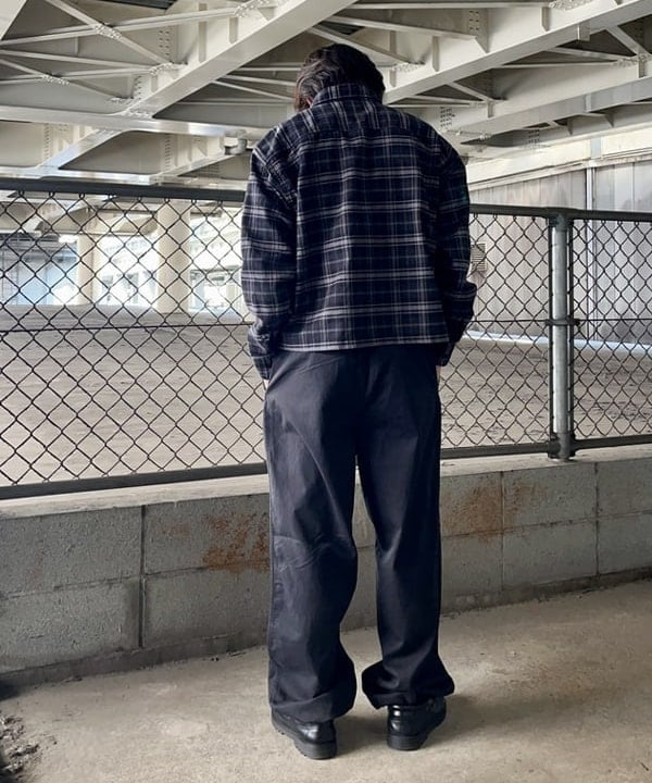 槙山 賢斗さんの「BEAMS WOMEN｜ベーシック ツイル イージーパンツ」を使ったコーディネート