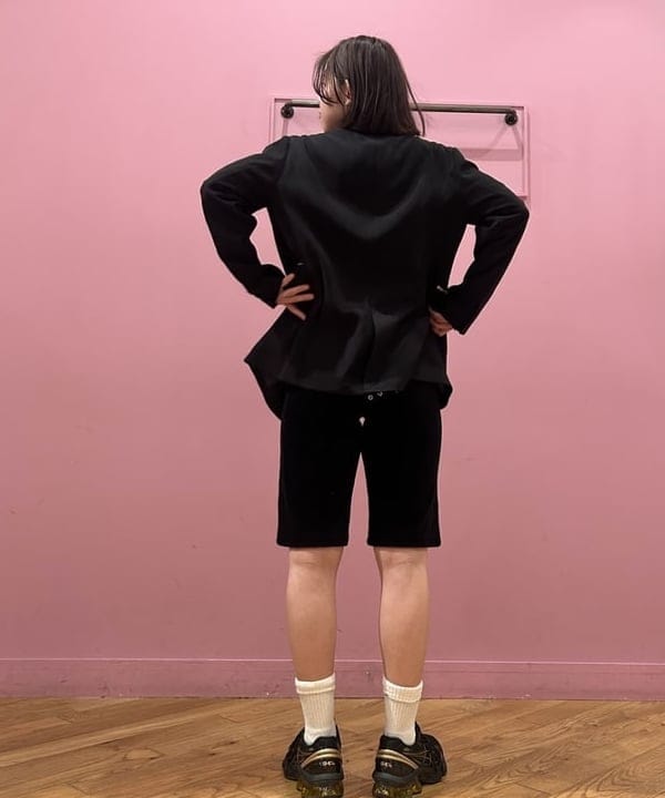 リズさんの「BEAMS WOMEN｜カット コーデュロイ バイカー ショーツ」を使ったコーディネート