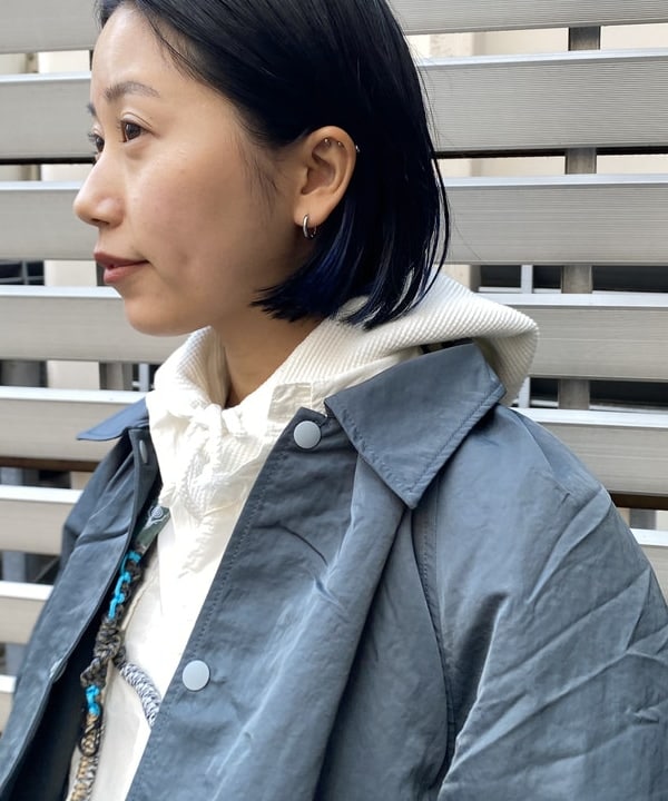 オカモト ミサキさんの「BEAMS WOMEN｜ナイロン コーチ ジャケット」を使ったコーディネート