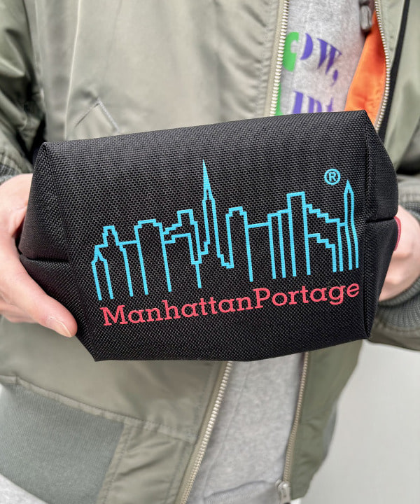 うえきんぐさんの「Manhattan Portage / 別注 MP1603-3EMB-BMB」を使ったコーディネート