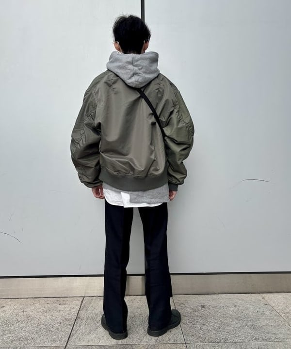 うえきんぐさんの「Manhattan Portage / 別注 MP1603-3EMB-BMB」を使ったコーディネート