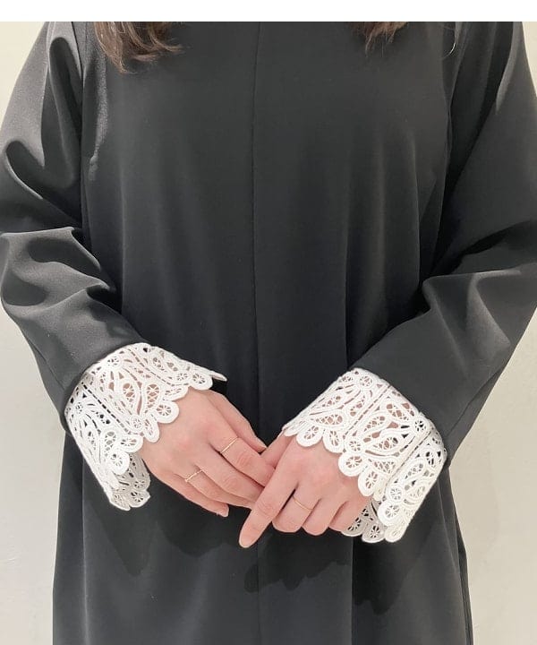 坂本 涼花さんの「BEAMS WOMEN｜ダブルクロス レースカフス ワンピース＊」を使ったコーディネート