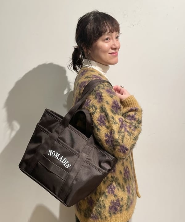 IZUMI MAYUMIさんの「BEAMS WOMEN｜【別注】NOMADIS / WEEKEND petit トートバッグ」を使ったコーディネート