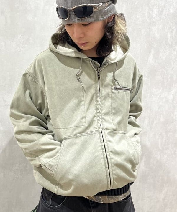 菊田 悠さんの「BEAMS WOMEN｜テック ダック フーデット ブルゾン」を使ったコーディネート