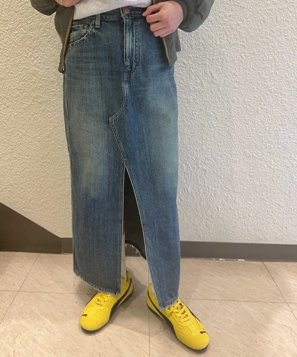 AKIさんの「【別注】RED CARD TOKYO / Cameron デニムスカート」を使ったコーディネート