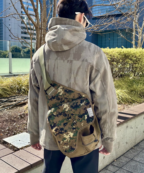 うえきんぐさんの「XS BAGGAGE &times; BEAMS / 別注 BodyBag」を使ったコーディネート
