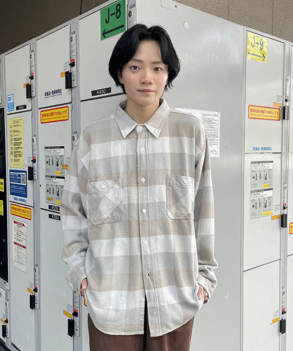 マツミヤさんの「BEAMS WOMEN｜チェック ネルシャツ」を使ったコーディネート