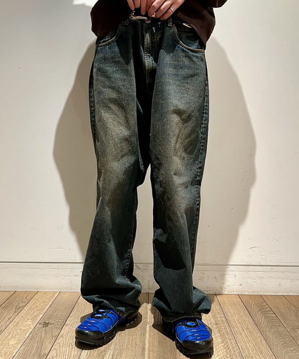 関澤 佑樹さんの「BEAMS WOMEN｜BEAMS / ワイドフィット デニムパンツ」を使ったコーディネート
