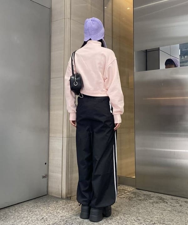 マツド ユメカさんの「BEAMS WOMEN｜スウェット ハーフジップ ハイネック プルオーバー」を使ったコーディネート