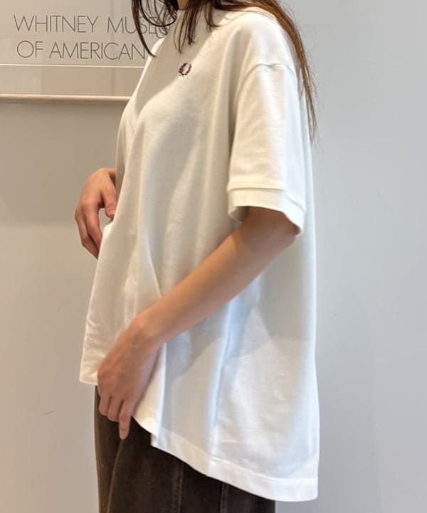 佐々木 南美さんの「BEAMS WOMEN｜【別注】FRED PERRY / Reluxed Pique T-shirt」を使ったコーディネート