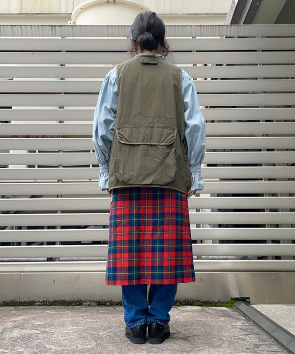 コウリキ　マミさんの「BEAMS WOMEN｜HAVERSACK / シャンブレー フリル シャツ」を使ったコーディネート