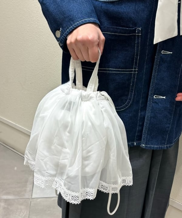 み　う　ちさんの「BEAMS WOMEN｜クレイジー ビッグ カバーオールコート」を使ったコーディネート