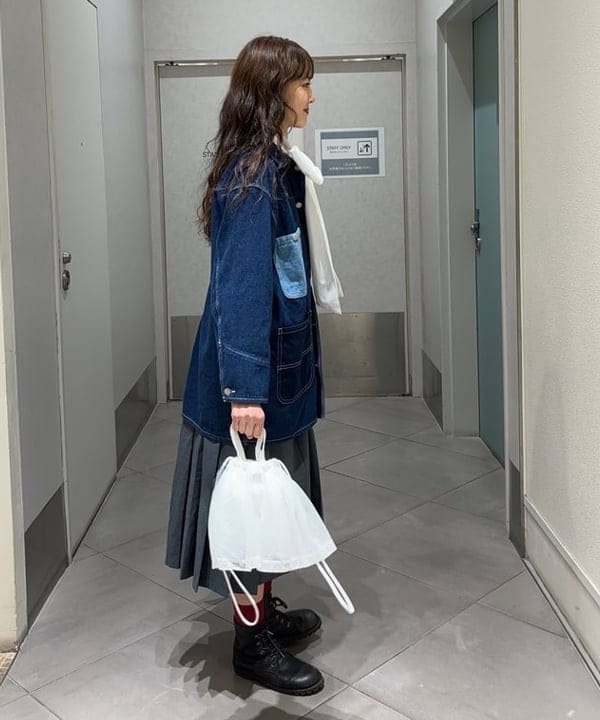 み　う　ちさんの「BEAMS WOMEN｜クレイジー ビッグ カバーオールコート」を使ったコーディネート