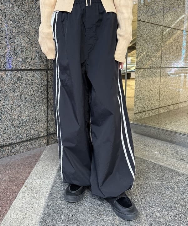 吉田 花さんの「BEAMS WOMEN｜les bon bon / victoria チョーカー」を使ったコーディネート