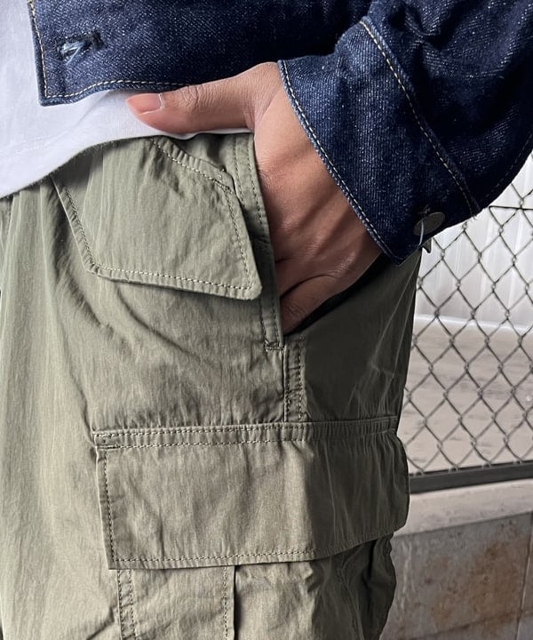 NADEL ナデールさんの「BEAMS WOMEN｜BEAMS / ビッグ 6ポケット カーゴパンツ」を使ったコーディネート