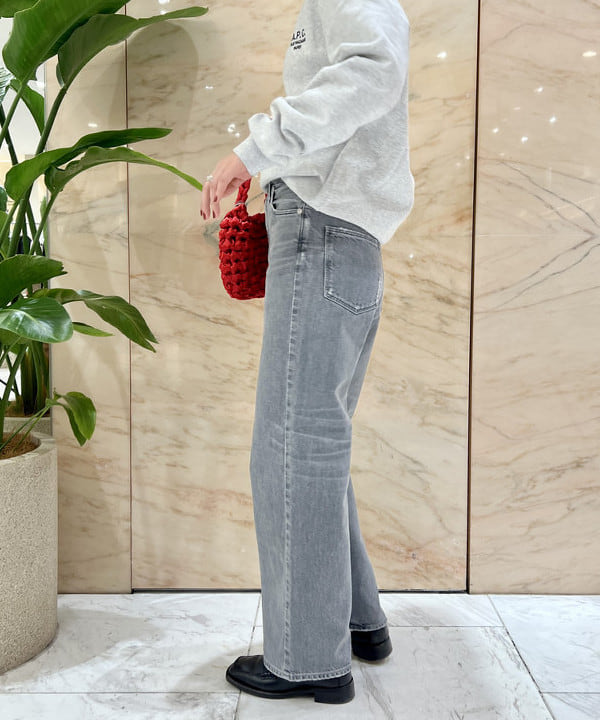 中丸　栞さんの「BEAMS WOMEN｜A.P.C. / RUE MADAME スウェット」を使ったコーディネート