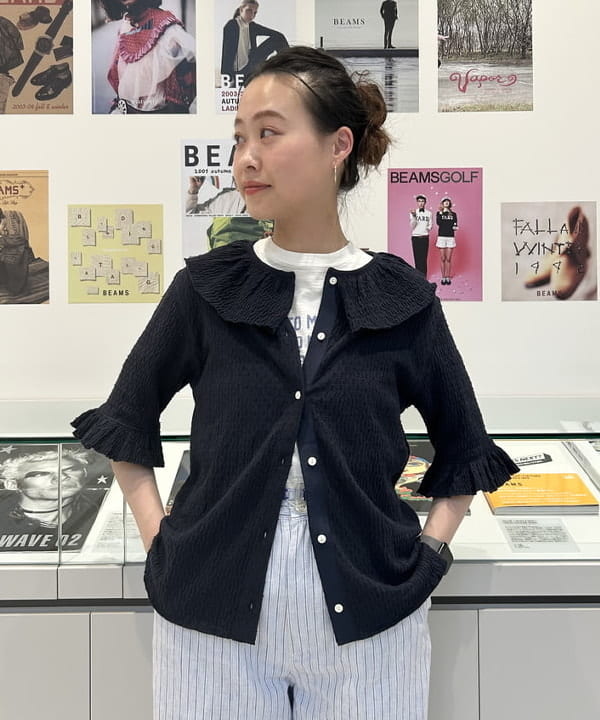 清水 彩乃さんの「BEAMS WOMEN｜ジャガード フリル ギャザー ショートスリーブ」を使ったコーディネート