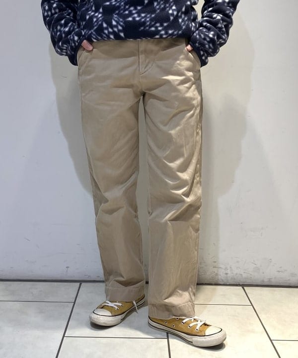 葵さんの「BEAMS WOMEN｜BUZZ RICKSON'S &times; BEAMS BOY / チノパンツ」を使ったコーディネート