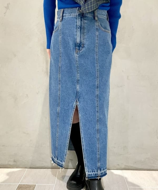 カタヤマ アヤさんの「BEAMS WOMEN｜バックタック ジップ コート」を使ったコーディネート